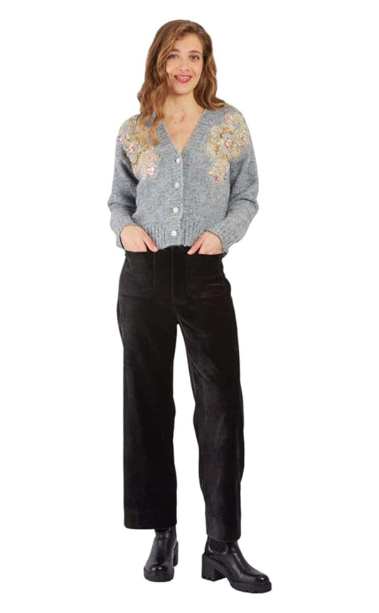 İşlemeli Gri Hırka